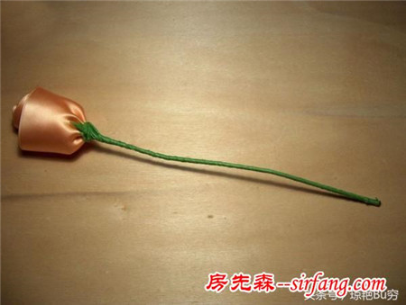 用丝带制作玫瑰花