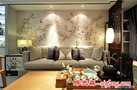 婆婆精心準(zhǔn)備婚房，古風(fēng)版的裝飾特喜歡，尤其是字畫。