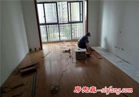 阳台铺地板是对是错？有些创意得根据实际情况来做！