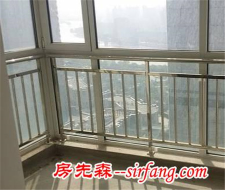 我家窗帘只装了一半，却比你家美一倍
