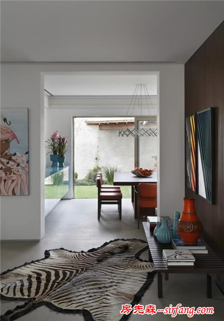 用环保舒适纯色基底打造时尚简约完美的家