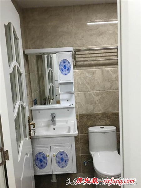 裝修完工曬照，家具家電還沒上，做了超多柜子，實(shí)用又耐看
