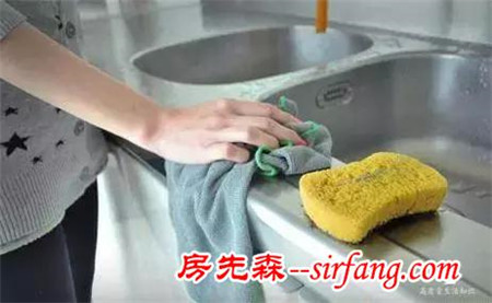 你家洗碗布的细菌可能比马桶的还多，赶紧换了！