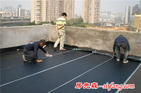 一到下雨家里屋顶就漏雨？看完终于明白问题出在哪了！瞬间修好！