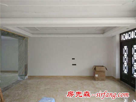 老家的四层自建房快要完工了，这个浇筑楼梯一万块你们说贵不贵？