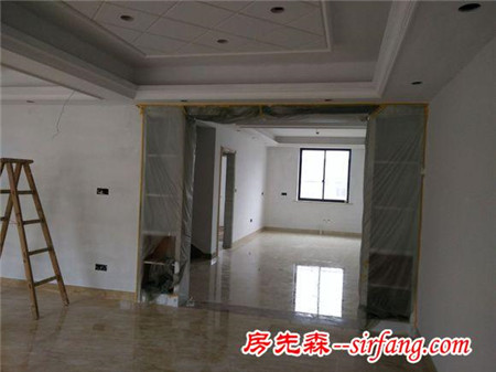 老家的四层自建房快要完工了，这个浇筑楼梯一万块你们说贵不贵？