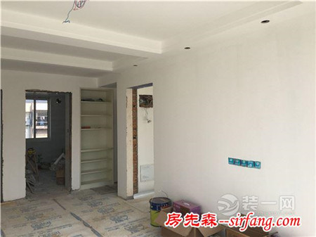 苏州漕泾二区12栋86㎡现代风格装修工地安装中，6万搞定