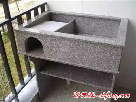 你还趴在卫生间地板上洗衣服吗？别人都优雅地在阳台洗