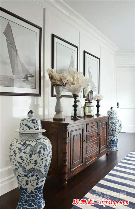 青花瓷花瓶等元素装饰的客厅别样的美，我真的第一次见！