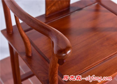 红木办公桌——典雅庄重，简而不凡