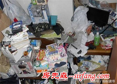 合租的小情侣搞得家里乌烟瘴气，住的跟个狗窝一样