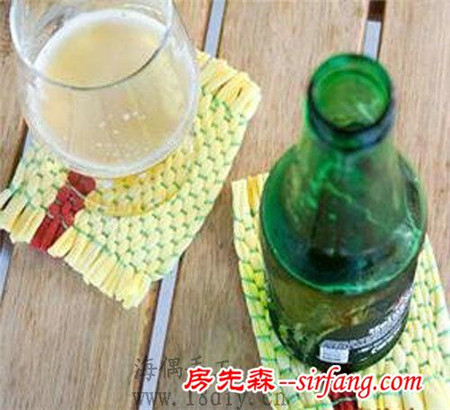 舊衣服變廢為寶編制漂亮的杯墊