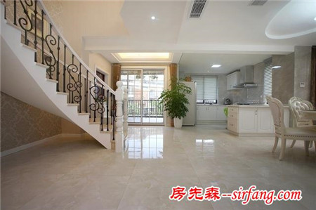 260平郑州别墅装修完工，楼梯是其中的点睛之笔