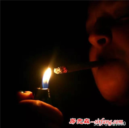 卫生间异味不散，一根小小的它就能搞定！