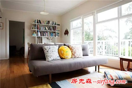海邊小屋，湛藍(lán)淺藍(lán)，遙看著一個(gè)又一個(gè)故事
