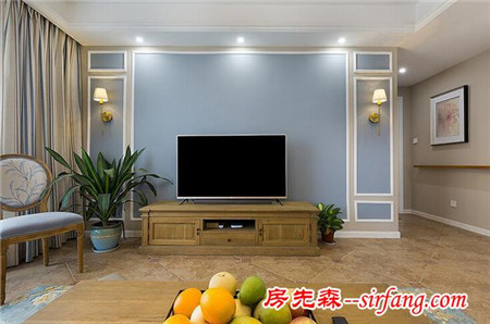 半墙的沙发背景墙给客厅增加更大的视觉感·郑州145平