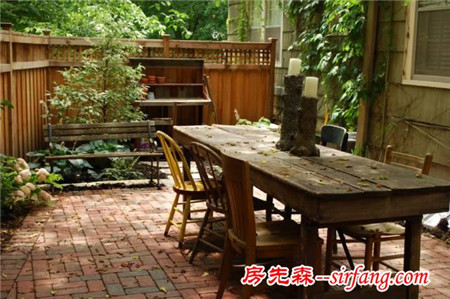 有钱在二环买个50平的房子还不如到郊区购置庭院划算得多