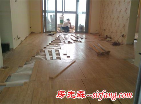 20年老师傅分享：正确的实木地板安装方法，难怪我家地板老响！