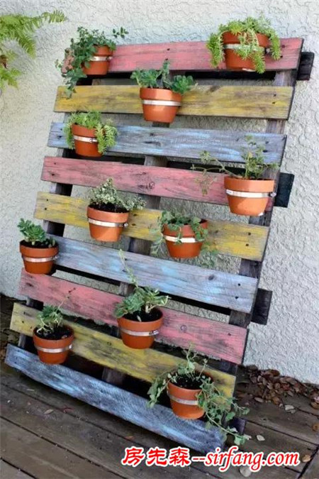 木托盘改造成花架，11个园艺小创意让你养花更轻松