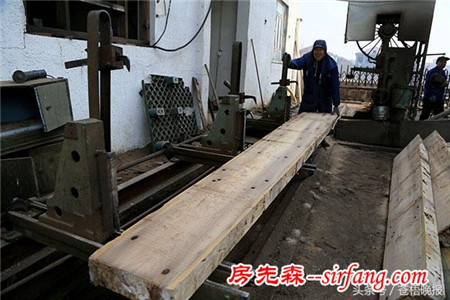 贛榆老船木被制成精美的家具和工藝品