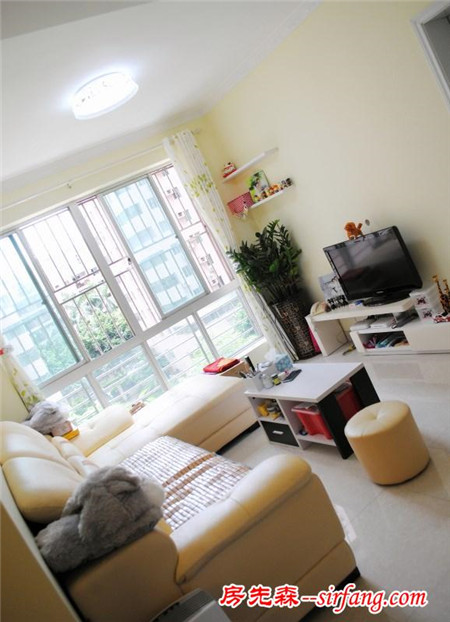 入住2年的两居室，虽然只是普通装修，却温馨舒适，跟新的一样！