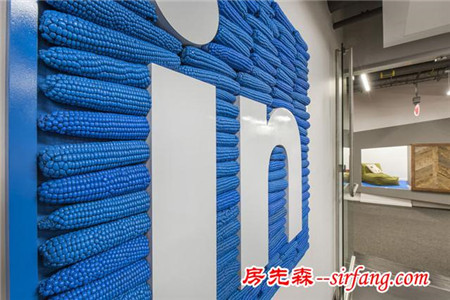 办公空间：奥马哈LinkedIn LOFT风格办公室设计