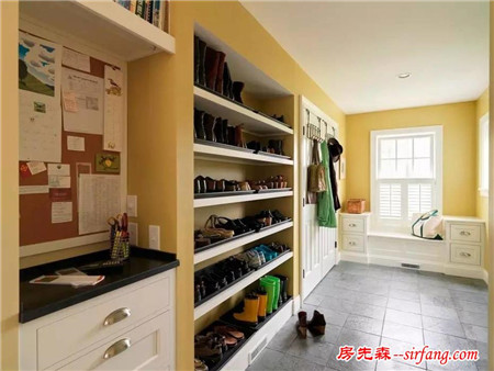 你家的鞋柜还在藏污纳垢？他家的鞋柜都可以当展览柜啦！