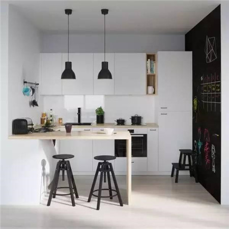 14個白色和木紋廚柜的廚房設計