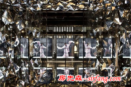 上海极具现代感的玻璃博物馆设计