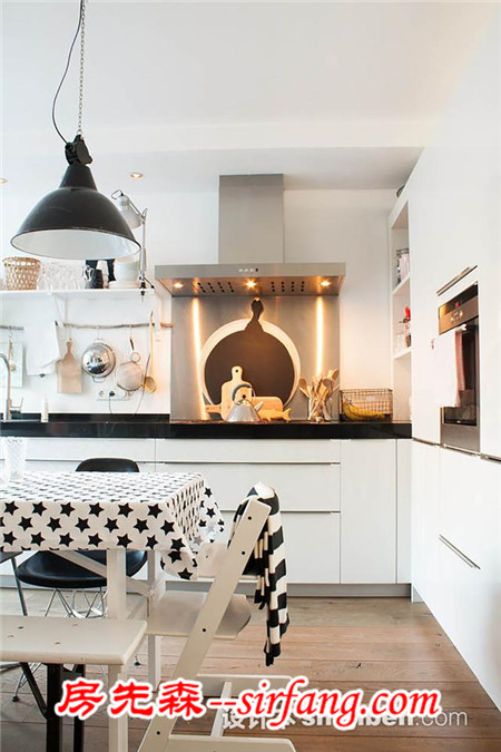 黑白配极简风格，有爱的荷兰现代公寓