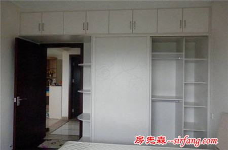 臥室衣柜只是衣服的收容所？
