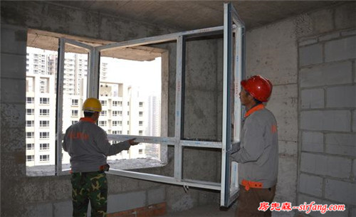 铝合金门窗安装施工 铝合金门窗安装注意事项