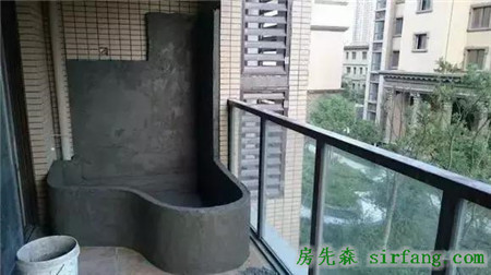 老公说要为我承包鱼塘，结果竟然在阳台上砌了个鱼池！哭笑不得