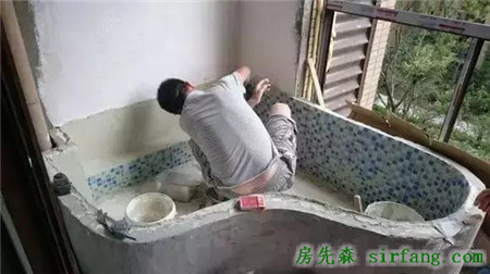 老公说要为我承包鱼塘，结果竟然在阳台上砌了个鱼池！哭笑不得