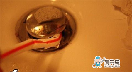 洗手间水管经常堵塞怎么办？一招教你轻松去堵塞