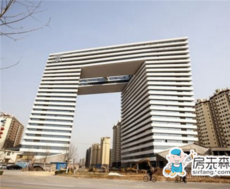 中国十大丑陋建筑排行 你被哪个丑到哭？