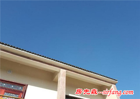 城里房子太貴買不起 河南農(nóng)民推倒祖屋 自建兩層大院別墅