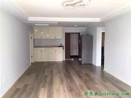 簡潔造型，無過多裝飾，綠地小區(qū)裝修實景