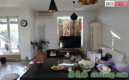 谁说明星就一定住豪宅？“大表姐”刘雯的家就挺简约的啊