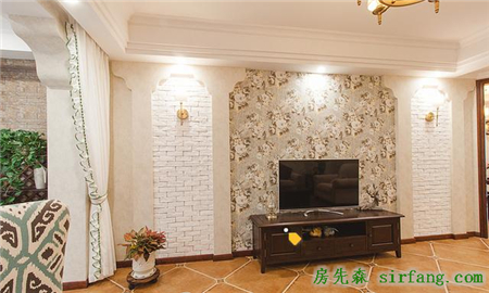 賣了原本的小屋置辦了現(xiàn)在這套三居，發(fā)揮女漢子的本性