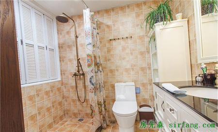 賣了原本的小屋置辦了現(xiàn)在這套三居，發(fā)揮女漢子的本性
