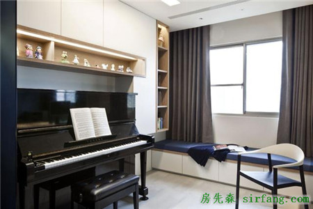 幾萬塊錢的鋼琴說壞就壞！居然只是因?yàn)樵诩覜]擺對地方！太嬌貴了