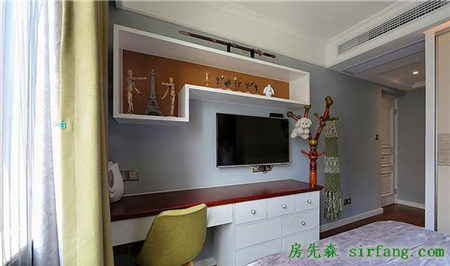 媳婦太開放了 好好的臥室裝成這樣 說兩句而已讓我跪鍵盤