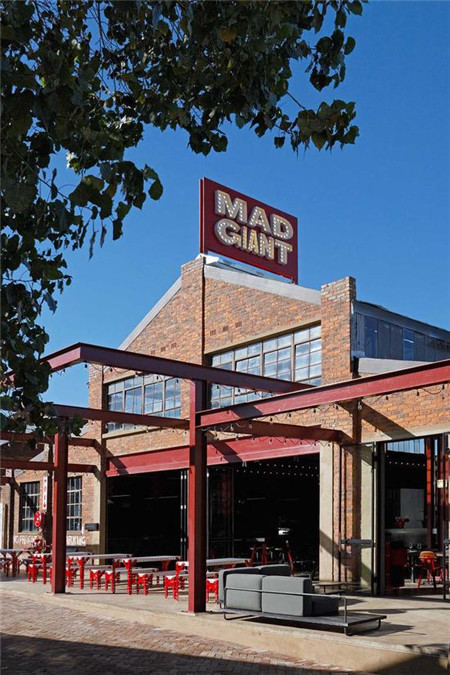 疯狂改造之Mad Beer酒吧&餐厅
