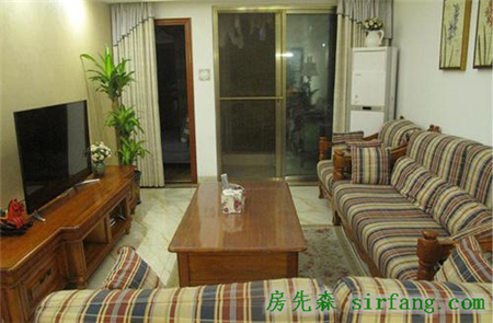小區(qū)第一戶裝修，鄰居踩爛門檻爭相模仿