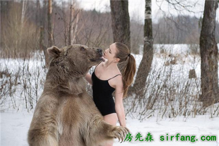 戰(zhàn)斗民族的家，俄羅斯妹子大戰(zhàn)45平米小戶型！