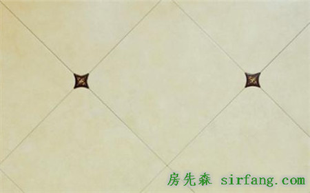 朋友为了省钱选了无缝瓷砖，结果现在只能全部撬了重铺！