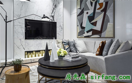 18萬改造出藝術(shù)范兒 兩百平復(fù)式空間