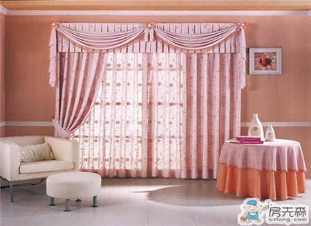 打造温馨的客厅氛围 窗帘与沙发搭配技巧