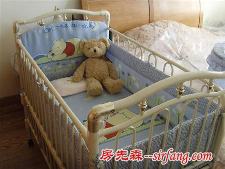 好孩子婴儿床安装图和安装方法